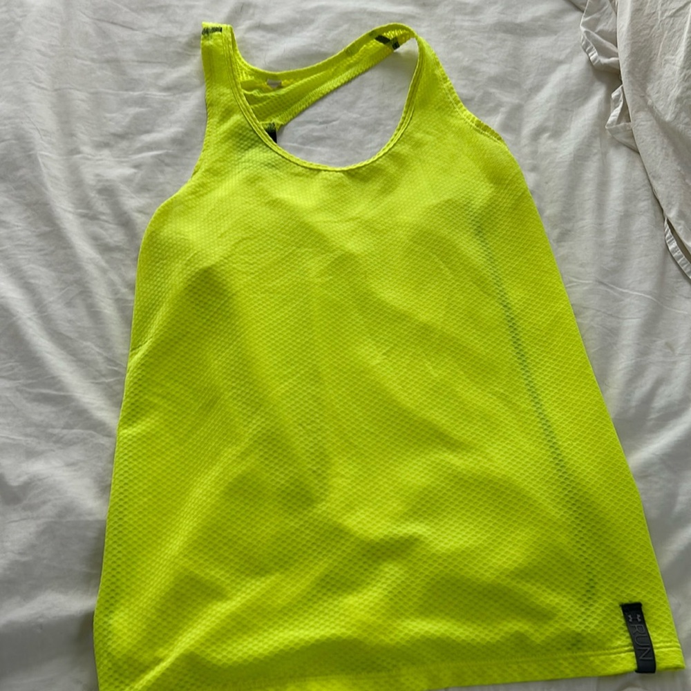 Athletic top